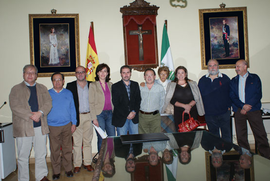 Ayuntamiento y la Asociación Cultural y Musical Adagio firman el convenio para la Orquesta Ciudad de Priego
