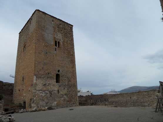 Se cierra la última planta de la Torre del Homenaje de Priego por presentar un estado ruinoso