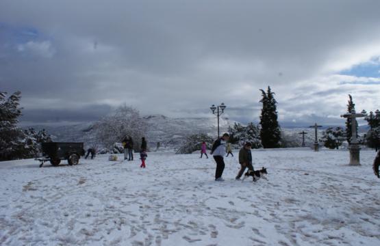 La nieve protagonista del 28F en toda la comarca