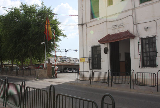 Detienen a un matrimonio de Priego por publicar anuncios de servicios sexuales a nombre de otra persona
