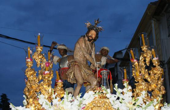 La Archicofradía de la Columna cierra el Mayo prieguense