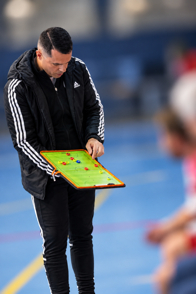 Imagen El técnico prieguense Carlos Díaz emprende una nueva etapa en el futsal internacional con la Selección de Kuwait