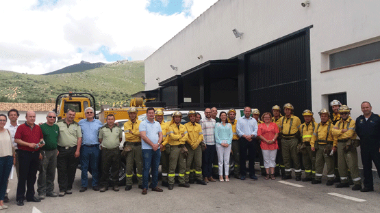 Imagen La delegada del Gobierno visita el Centro de Defensa Forestal de Carcabuey