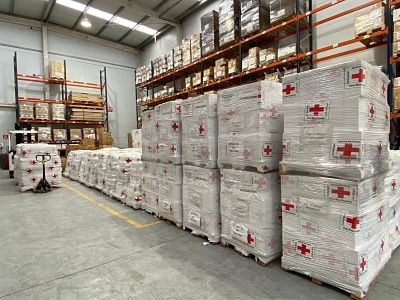 Imagen Sale el primer envío de ayuda humanitaria de Cruz Roja Española para las personas afectadas por el conflicto de Ucrania