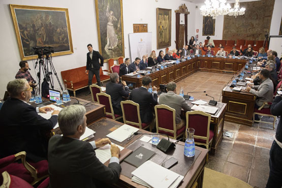 Imagen El Pleno de la Diputación de Córdoba da luz verde al presupuesto para 2024, dotado con 385 millones